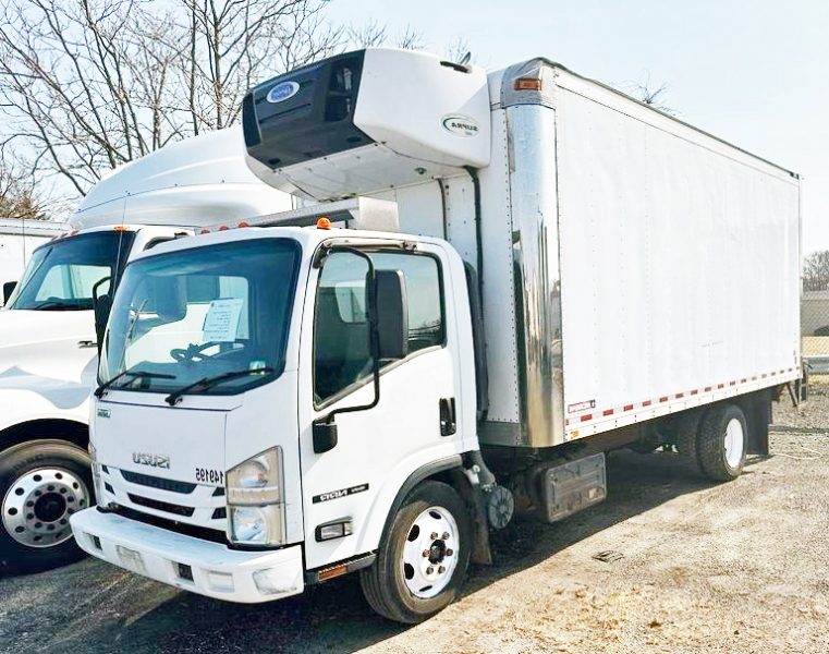 2016 ISUZU NRR Refrigerated Body.