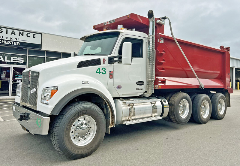 2024 KENWORTH T-880 TRI-AXLE TRUCK